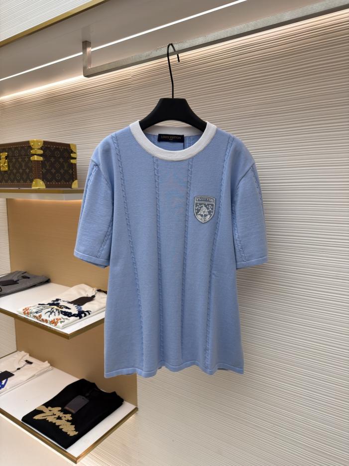 designer,replica,clothing,fake,1:1,lv,luxury,high quality LOUIS VUITTON Collar Embroidered Badge Knit T-Shirt (NWML3) designer,replica,clothing,fake,1:1,lv,luxury,high quality LOUIS VUITTON Collar Embroidered Badge Knit T-Shirt (NWML3)