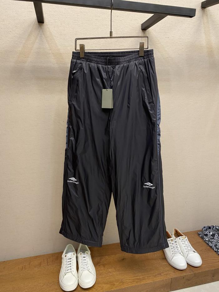 designer,replica,clothing,fake,1:1,lv,luxury,high quality Balenciaga 3B Print Fleece-Lined Trousers (R1OB8) designer,replica,clothing,fake,1:1,lv,luxury,high quality Balenciaga 3B Print Fleece-Lined Trousers (R1OB8)