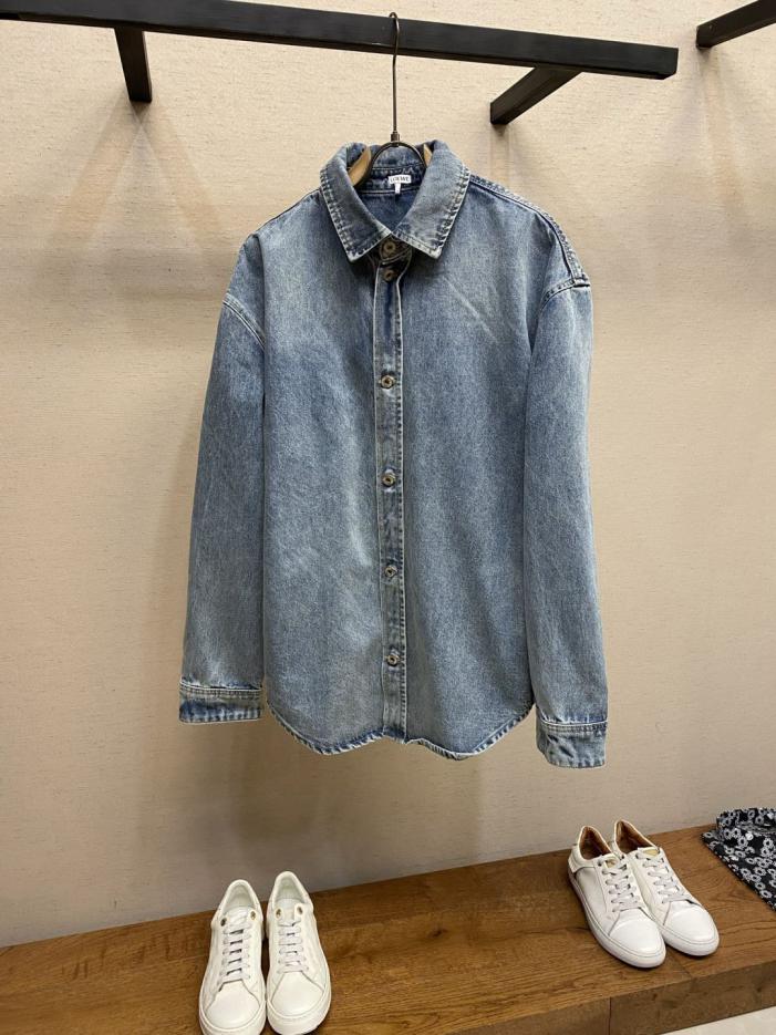 designer,replica,clothing,fake,1:1,lv,luxury,high quality Loewe long-sleeved denim jacket with lapel and laser-engraved details (IJJVH) designer,replica,clothing,fake,1:1,lv,luxury,high quality Loewe long-sleeved denim jacket with lapel and laser-engraved details (IJJVH)