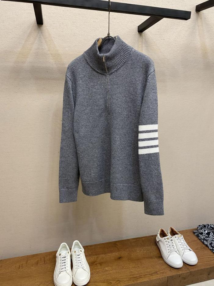 designer,replica,clothing,fake,1:1,lv,luxury,high quality Thom Browne half-zip sweater (AUQ8A) designer,replica,clothing,fake,1:1,lv,luxury,high quality Thom Browne half-zip sweater (AUQ8A)