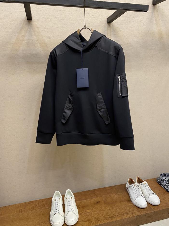 designer,replica,clothing,fake,1:1,lv,luxury,high quality This cotton patchwork hooded sweatshirt (N2V7T) from Prada’s early autumn collection. designer,replica,clothing,fake,1:1,lv,luxury,high quality This cotton patchwork hooded sweatshirt (N2V7T) from Prada’s early autumn collection.