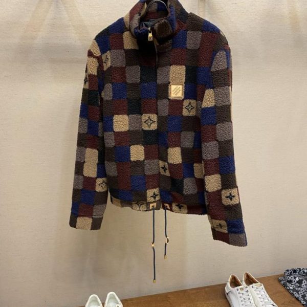 designer,replica,clothing,fake,1:1,lv,luxury,high quality New LV monogrammed color-blocked checkered stand-collar fleece jacket (YGOBK)