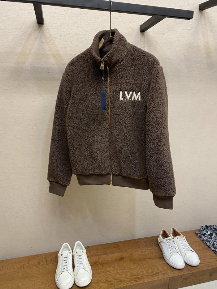 designer,replica,clothing,fake,1:1,lv,luxury,high quality LV Early Spring Comfortable Lambswool Teddy Fleece Waist-cinching Jacket (DKGK1) designer,replica,clothing,fake,1:1,lv,luxury,high quality LV Early Spring Comfortable Lambswool Teddy Fleece Waist-cinching Jacket (DKGK1)