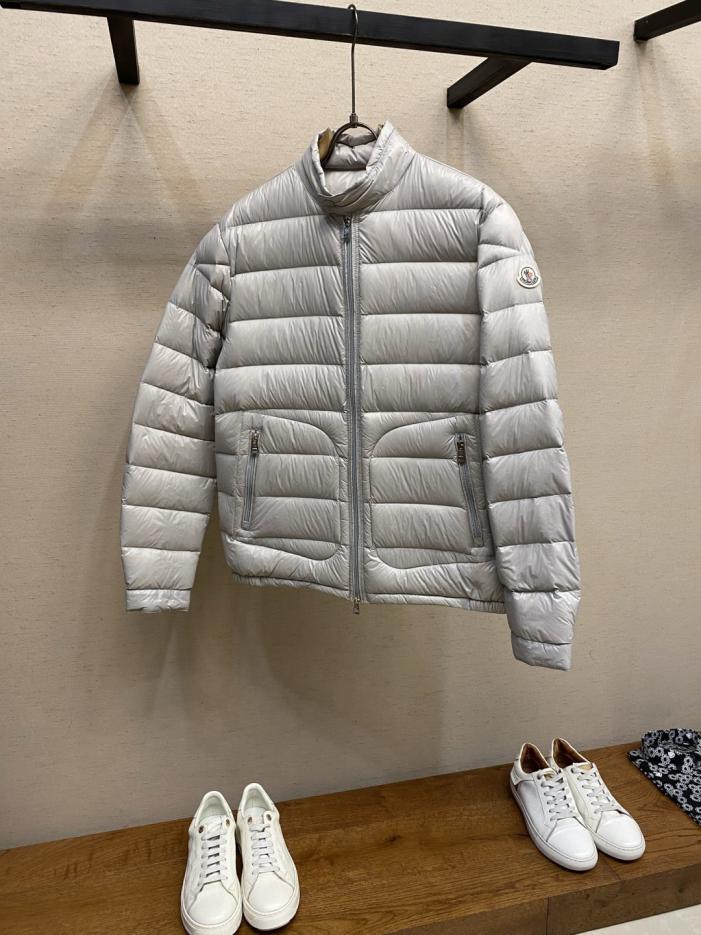 designer,replica,clothing,fake,1:1,lv,luxury,high quality Moncler Acorus Classic Lightweight Stand Collar Casual Men’s Down Jacket (J7TSZ) designer,replica,clothing,fake,1:1,lv,luxury,high quality Moncler Acorus Classic Lightweight Stand Collar Casual Men’s Down Jacket (J7TSZ)