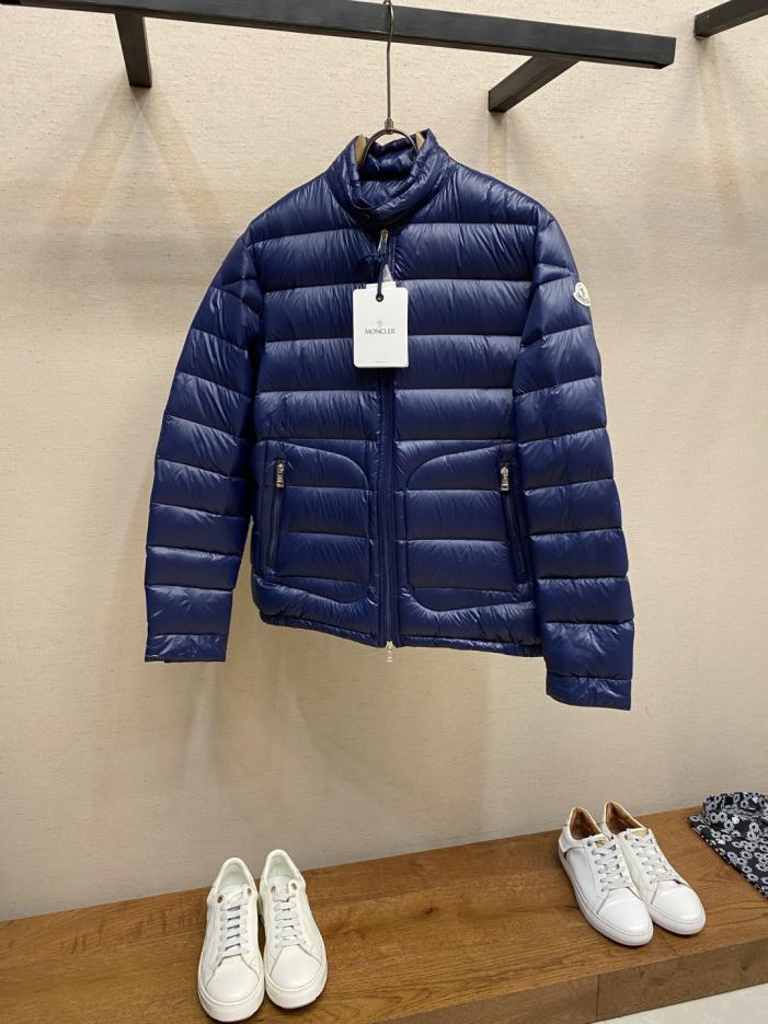 designer,replica,clothing,fake,1:1,lv,luxury,high quality Moncler Acorus Classic Lightweight Stand Collar Casual Men’s Down Jacket (OWL2Q) designer,replica,clothing,fake,1:1,lv,luxury,high quality Moncler Acorus Classic Lightweight Stand Collar Casual Men’s Down Jacket (OWL2Q)