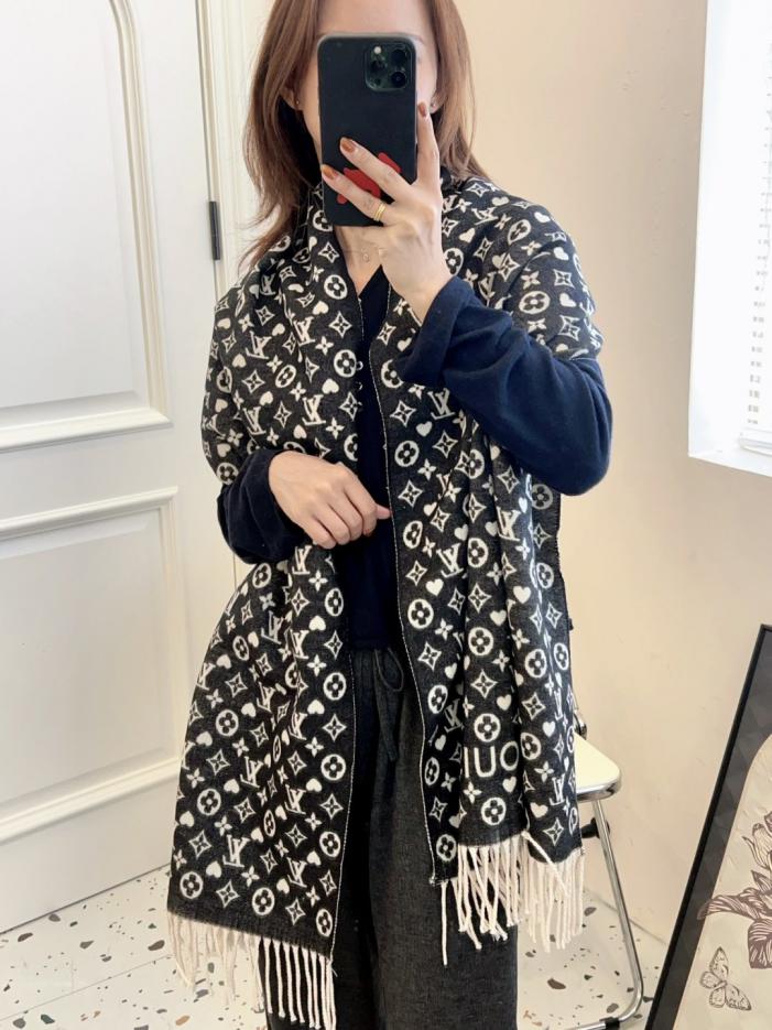designer,replica,clothing,fake,1:1,lv,luxury,high quality LV scarf (2BFUB) designer,replica,clothing,fake,1:1,lv,luxury,high quality LV scarf (2BFUB)