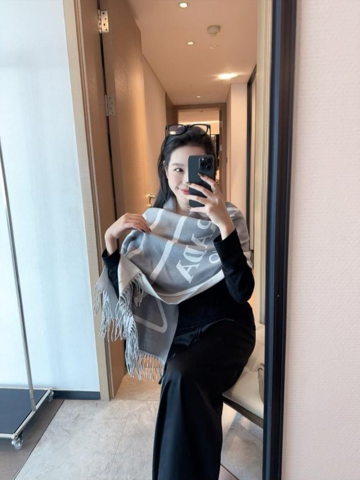 designer,replica,clothing,fake,1:1,lv,luxury,high quality PRADA’s latest wool scarf (1x5it) from the official website designer,replica,clothing,fake,1:1,lv,luxury,high quality PRADA’s latest wool scarf (1x5it) from the official website