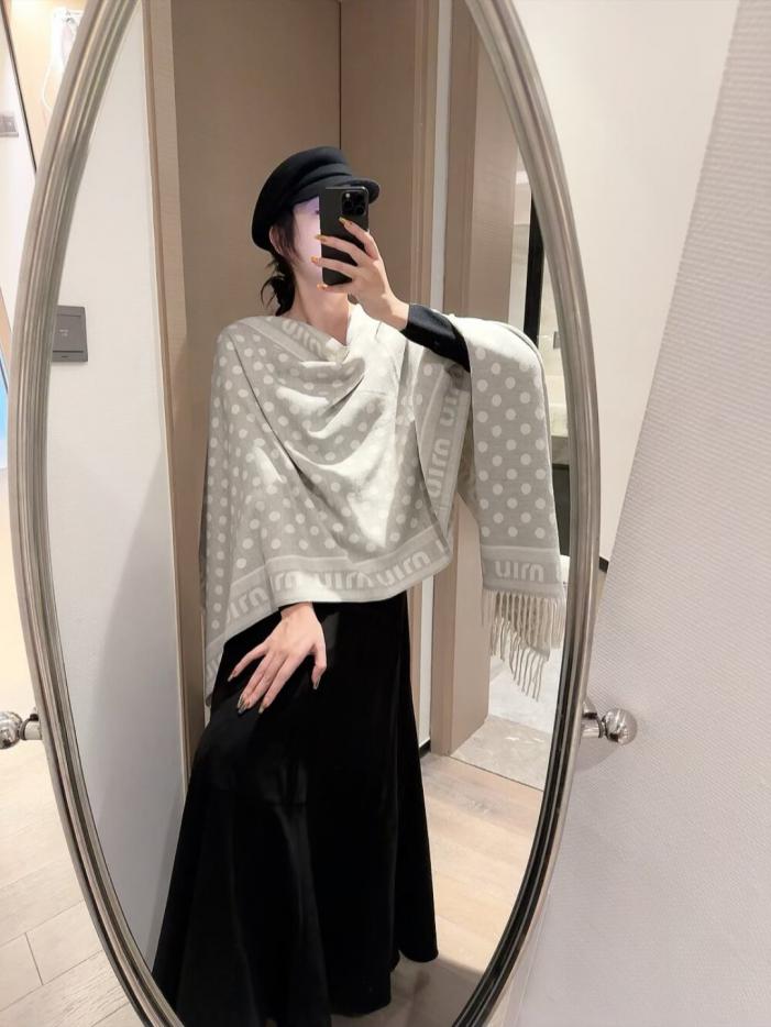 designer,replica,clothing,fake,1:1,lv,luxury,high quality MIUMIU Scarf (QCW2J) designer,replica,clothing,fake,1:1,lv,luxury,high quality MIUMIU Scarf (QCW2J)