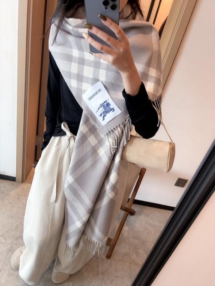 designer,replica,clothing,fake,1:1,lv,luxury,high quality Burberry’s latest boutique style, 100% top-grade silk cashmere, unisex scarf (KVB6D) designer,replica,clothing,fake,1:1,lv,luxury,high quality Burberry’s latest boutique style, 100% top-grade silk cashmere, unisex scarf (KVB6D)