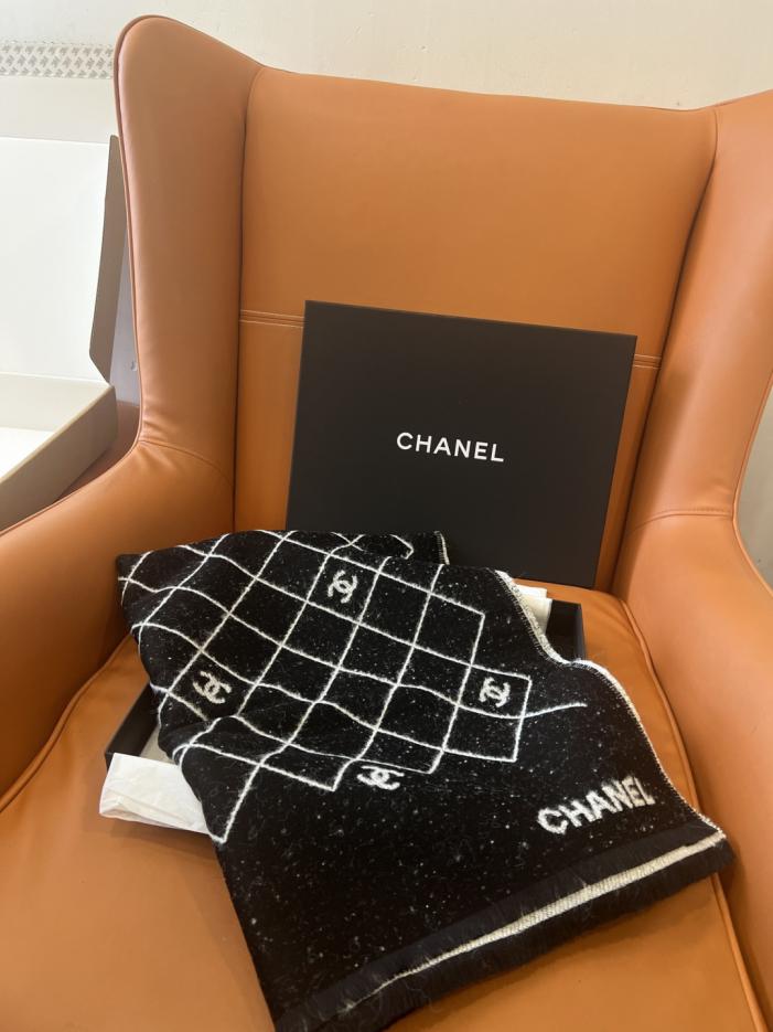 designer,replica,clothing,fake,1:1,lv,luxury,high quality CHANEL classic quilted pattern and double C logo shawl (1D5H3) designer,replica,clothing,fake,1:1,lv,luxury,high quality CHANEL classic quilted pattern and double C logo shawl (1D5H3)