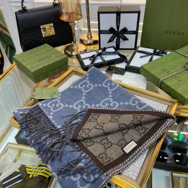 designer,replica,clothing,fake,1:1,lv,luxury,high quality Gucci’s most classic reversible scarf with lettering (6GLU8)