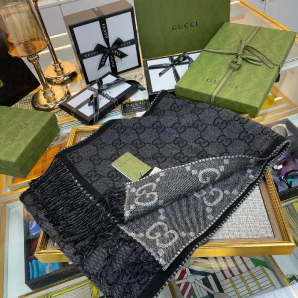 designer,replica,clothing,fake,1:1,lv,luxury,high quality Gucci’s most classic reversible scarf with lettering (A0KSF)