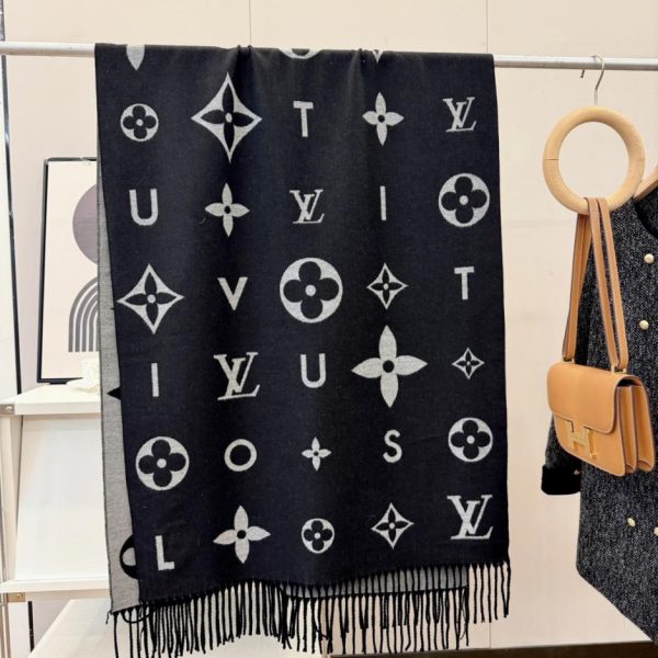 designer,replica,clothing,fake,1:1,lv,luxury,high quality LV Fluffygram Scarf (Y8O5X)