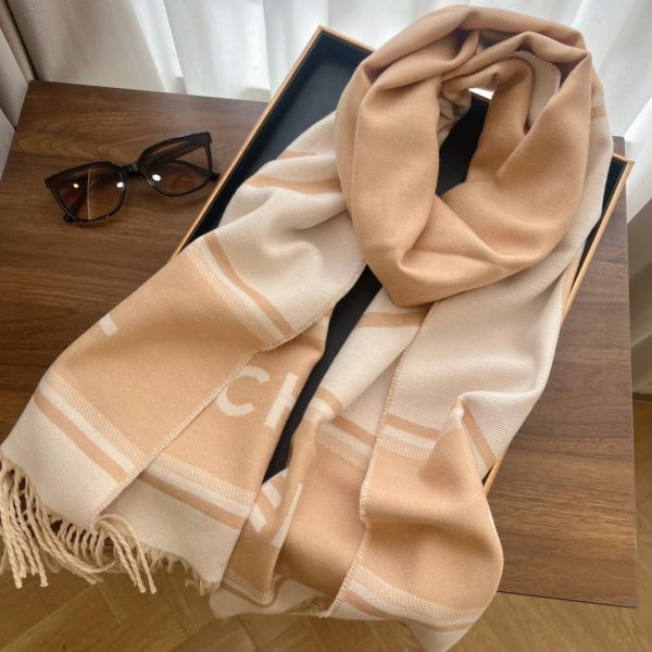 designer,replica,clothing,fake,1:1,lv,luxury,high quality Chanel’s latest scarf design (HMII8) from the official website