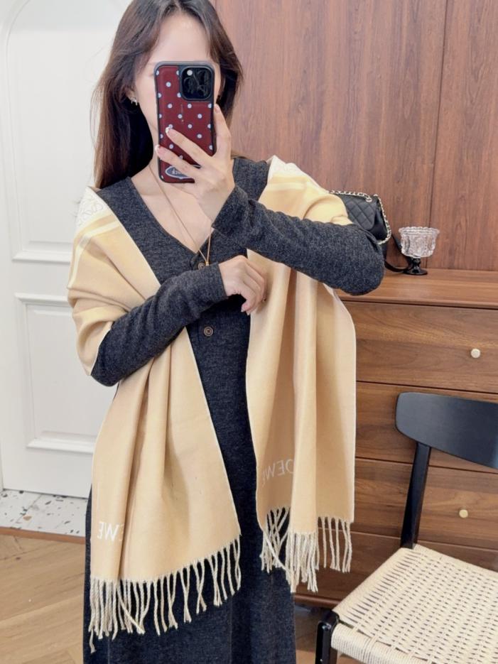 designer,replica,clothing,fake,1:1,lv,luxury,high quality Chanel Fall/Winter Unisex High-End Cashmere Knit Scarf (03979) designer,replica,clothing,fake,1:1,lv,luxury,high quality Chanel Fall/Winter Unisex High-End Cashmere Knit Scarf (03979)