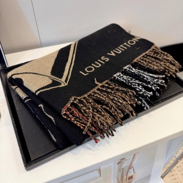 designer,replica,clothing,fake,1:1,lv,luxury,high quality LV reversible scarf (FGBR9)