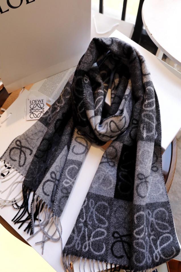 designer,replica,clothing,fake,1:1,lv,luxury,high quality LOEWE Two-Tone Checkerboard Wool and Cashmere Blend Scarf (930F7) designer,replica,clothing,fake,1:1,lv,luxury,high quality LOEWE Two-Tone Checkerboard Wool and Cashmere Blend Scarf (930F7)