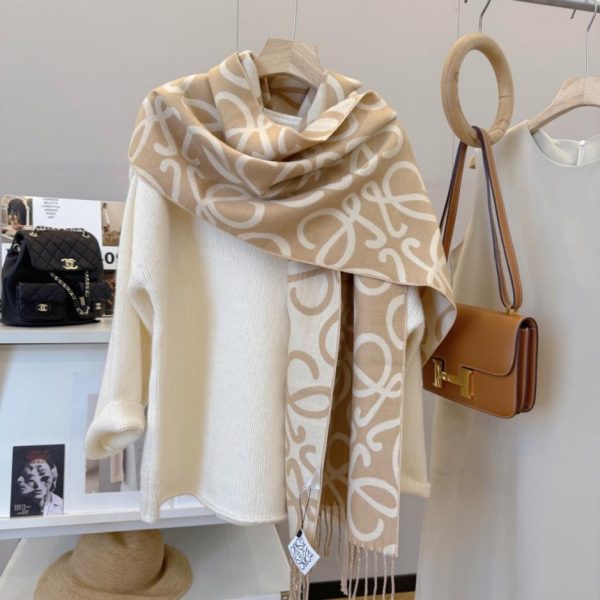 designer,replica,clothing,fake,1:1,lv,luxury,high quality LOEWE (Wool Version) Scarf (EWZR4)