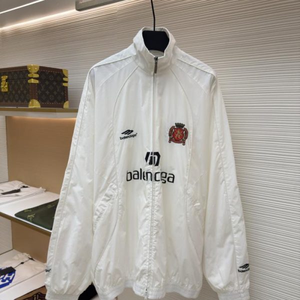 designer,replica,clothing,fake,1:1,lv,luxury,high quality Balenciaga Manchester United collaboration No. 10 football jacket (WAZHI)