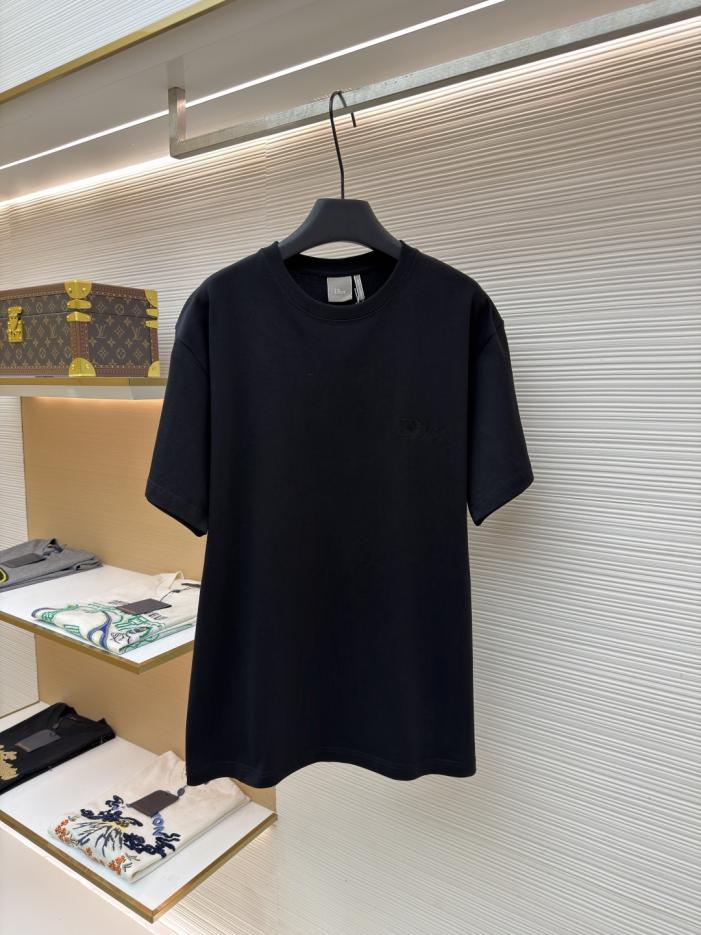 designer,replica,clothing,fake,1:1,lv,luxury,high quality Dior T-shirt with embroidered lettering on the chest (JLOF7) designer,replica,clothing,fake,1:1,lv,luxury,high quality Dior T-shirt with embroidered lettering on the chest (JLOF7)