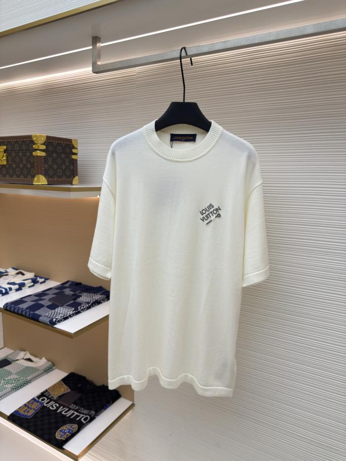 designer,replica,clothing,fake,1:1,lv,luxury,high quality LOUIS VUITTON Embroidered Letter Pin Short-Sleeve T-Shirt (NS88Y) designer,replica,clothing,fake,1:1,lv,luxury,high quality LOUIS VUITTON Embroidered Letter Pin Short-Sleeve T-Shirt (NS88Y)