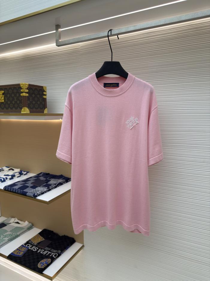 designer,replica,clothing,fake,1:1,lv,luxury,high quality LOUIS VUITTON Embroidered Letter Pin Short-Sleeve T-Shirt (B1BWZ) designer,replica,clothing,fake,1:1,lv,luxury,high quality LOUIS VUITTON Embroidered Letter Pin Short-Sleeve T-Shirt (B1BWZ)