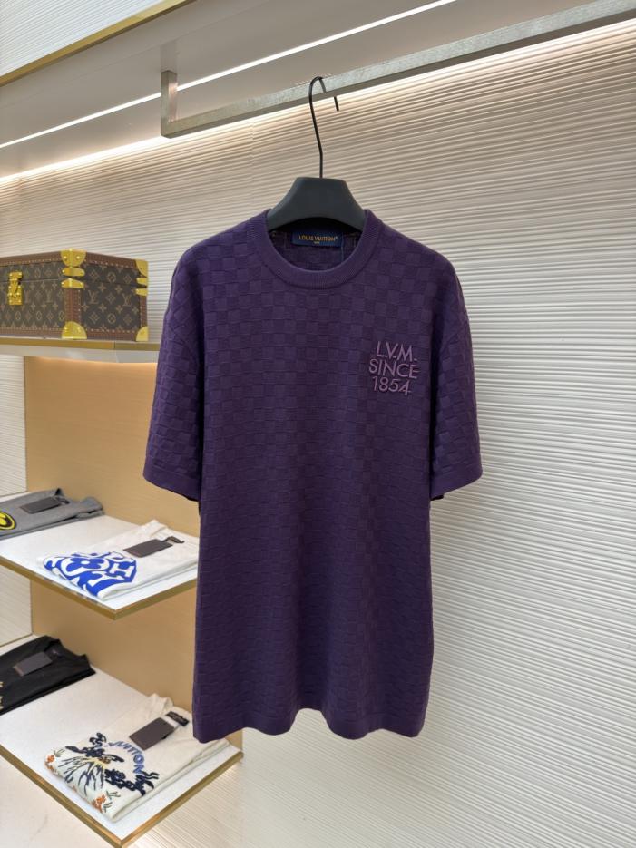 designer,replica,clothing,fake,1:1,lv,luxury,high quality LOUIS VUITTON Letter Embroidery Checkered Jacquard Short-Sleeve T-Shirt (9LTX6) designer,replica,clothing,fake,1:1,lv,luxury,high quality LOUIS VUITTON Letter Embroidery Checkered Jacquard Short-Sleeve T-Shirt (9LTX6)