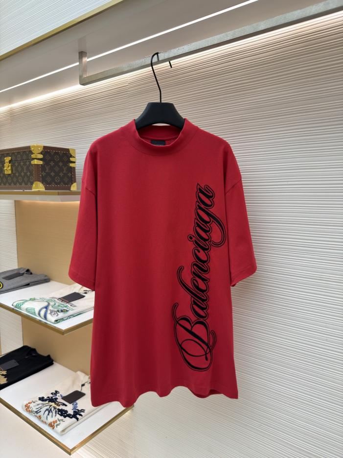 designer,replica,clothing,fake,1:1,lv,luxury,high quality Balenciaga Crew Neck Cotton Short-Sleeve T-Shirt with Embroidered Cursive Letters, Item No. 1683081-X95(VXO5R) designer,replica,clothing,fake,1:1,lv,luxury,high quality Balenciaga Crew Neck Cotton Short-Sleeve T-Shirt with Embroidered Cursive Letters, Item No. 1683081-X95(VXO5R)