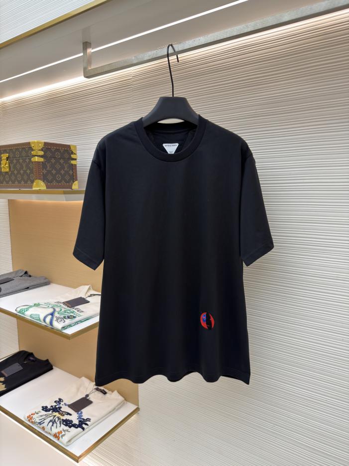 designer,replica,clothing,fake,1:1,lv,luxury,high quality Bottega Veneta Face Print Crew Neck Short-Sleeve T-Shirt, Item No. 1683211-A05(R6K94) designer,replica,clothing,fake,1:1,lv,luxury,high quality Bottega Veneta Face Print Crew Neck Short-Sleeve T-Shirt, Item No. 1683211-A05(R6K94)