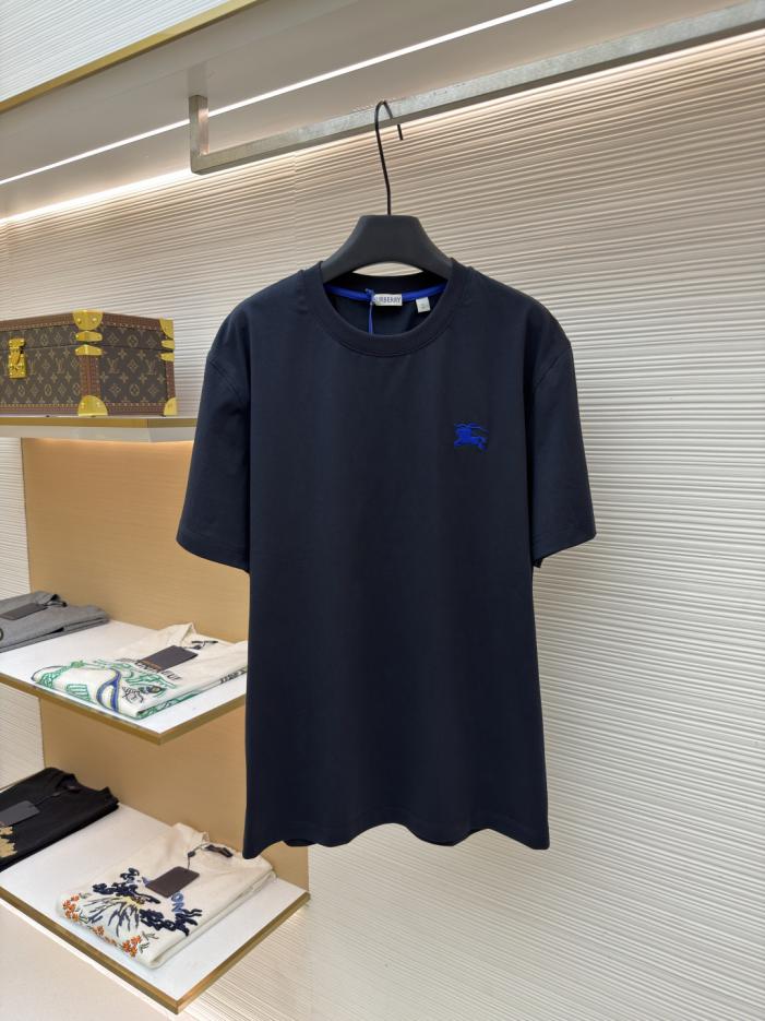 designer,replica,clothing,fake,1:1,lv,luxury,high quality Burberry Equestrian Embroidery Cotton Short-Sleeve T-Shirt, Item No. 1683205-X80 (L4OZ6) designer,replica,clothing,fake,1:1,lv,luxury,high quality Burberry Equestrian Embroidery Cotton Short-Sleeve T-Shirt, Item No. 1683205-X80 (L4OZ6)