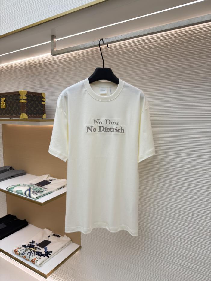 designer,replica,clothing,fake,1:1,lv,luxury,high quality Dior Manifesto embroidered crew neck short-sleeved shirt, item number 1683108-A00(BIO3Q) designer,replica,clothing,fake,1:1,lv,luxury,high quality Dior Manifesto embroidered crew neck short-sleeved shirt, item number 1683108-A00(BIO3Q)