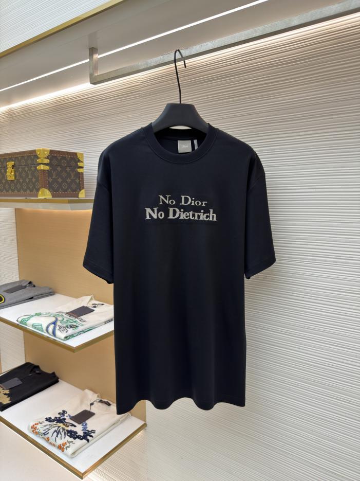 designer,replica,clothing,fake,1:1,lv,luxury,high quality Dior Manifesto embroidered crew neck short-sleeved T-shirt, item number 1683103-A00(YBGWY) designer,replica,clothing,fake,1:1,lv,luxury,high quality Dior Manifesto embroidered crew neck short-sleeved T-shirt, item number 1683103-A00(YBGWY)