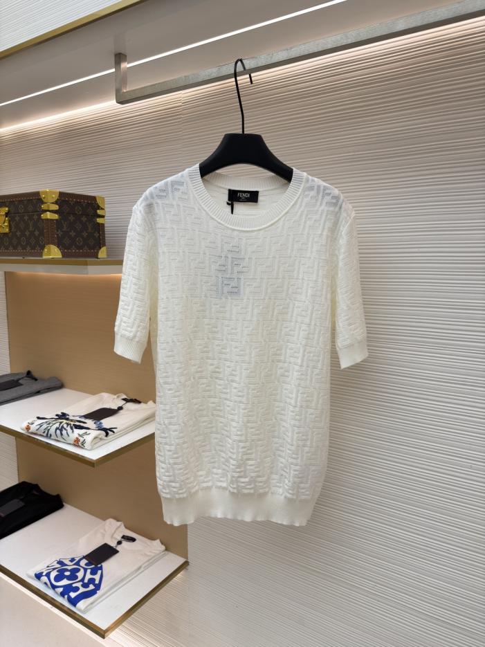 designer,replica,clothing,fake,1:1,lv,luxury,high quality Fendi all-over print FF knit short-sleeved T-shirt, item number 1682455-A45(2MG1D) designer,replica,clothing,fake,1:1,lv,luxury,high quality Fendi all-over print FF knit short-sleeved T-shirt, item number 1682455-A45(2MG1D)