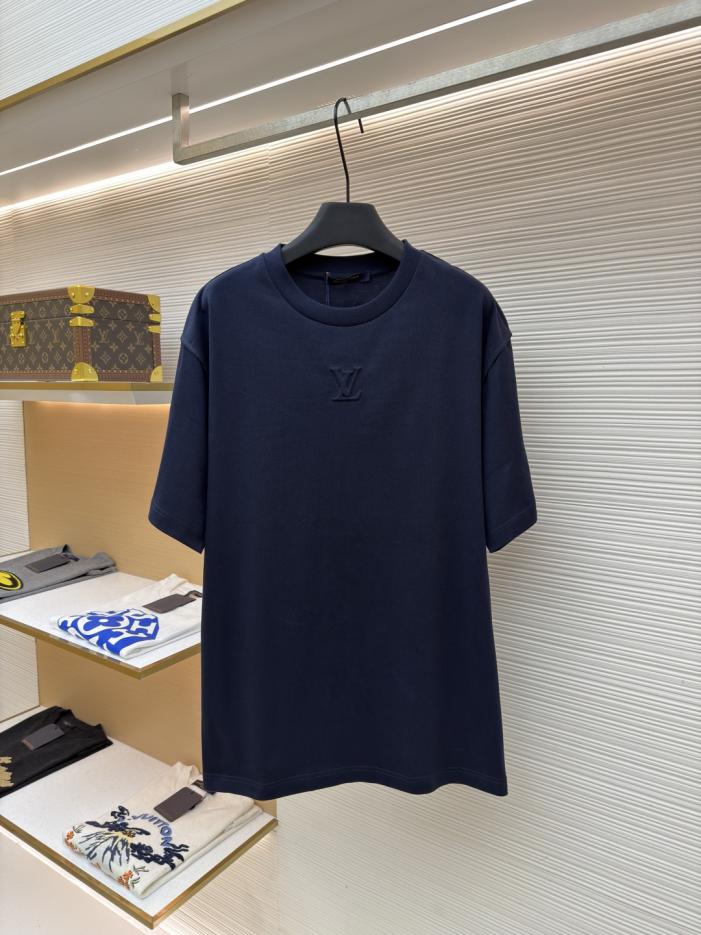 designer,replica,clothing,fake,1:1,lv,luxury,high quality LOUIS VUITTON Embossed Label T-Shirt, Item No. 1682264-A00(JYAU6) designer,replica,clothing,fake,1:1,lv,luxury,high quality LOUIS VUITTON Embossed Label T-Shirt, Item No. 1682264-A00(JYAU6)