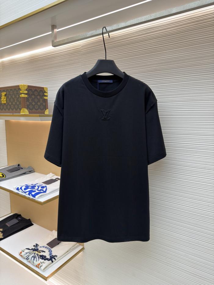 designer,replica,clothing,fake,1:1,lv,luxury,high quality LOUIS VUITTON Embossed Label T-Shirt, Item No. 1680100-A00(WKS8W) designer,replica,clothing,fake,1:1,lv,luxury,high quality LOUIS VUITTON Embossed Label T-Shirt, Item No. 1680100-A00(WKS8W)