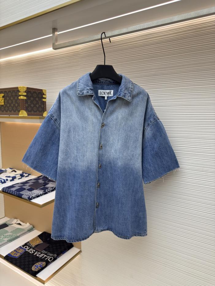 designer,replica,clothing,fake,1:1,lv,luxury,high quality Loewe Anagram Denim Short-Sleeve Shirt, Item No. 1680082-B15 (43LZS) designer,replica,clothing,fake,1:1,lv,luxury,high quality Loewe Anagram Denim Short-Sleeve Shirt, Item No. 1680082-B15 (43LZS)