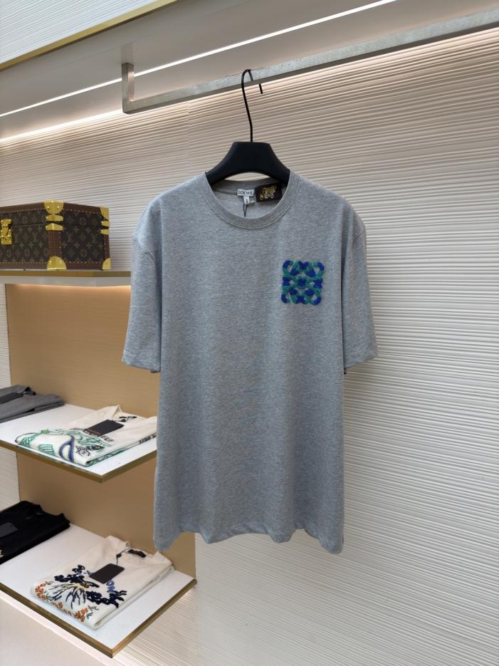 designer,replica,clothing,fake,1:1,lv,luxury,high quality Loewe embroidered terry cloth short-sleeved shirt, item number 1683172-X95(2BL7T) designer,replica,clothing,fake,1:1,lv,luxury,high quality Loewe embroidered terry cloth short-sleeved shirt, item number 1683172-X95(2BL7T)