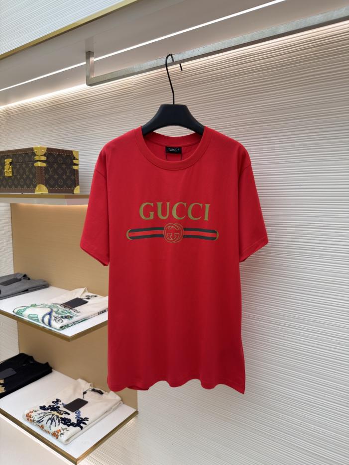designer,replica,clothing,fake,1:1,lv,luxury,high quality Gucci oversized logo printed belt classic short-sleeved T-shirt, style number 1683106-X80(5YZL7) designer,replica,clothing,fake,1:1,lv,luxury,high quality Gucci oversized logo printed belt classic short-sleeved T-shirt, style number 1683106-X80(5YZL7)