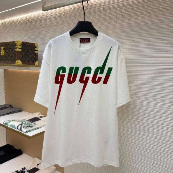designer,replica,clothing,fake,1:1,lv,luxury,high quality Gucci Blade Print Crew Neck Pullover T-Shirt, Item No. 1683036-X95(B9Q36)