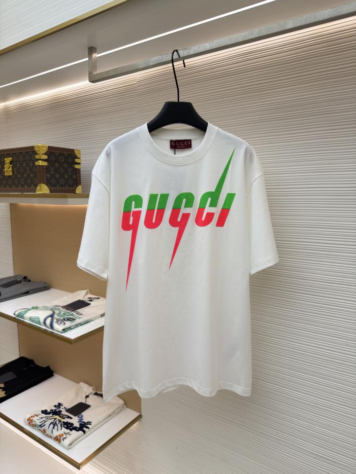 designer,replica,clothing,fake,1:1,lv,luxury,high quality Gucci Blade Print Crew Neck Pullover Short-Sleeve T-Shirt, Item No. 1683037-X95(9DOJK) designer,replica,clothing,fake,1:1,lv,luxury,high quality Gucci Blade Print Crew Neck Pullover Short-Sleeve T-Shirt, Item No. 1683037-X95(9DOJK)