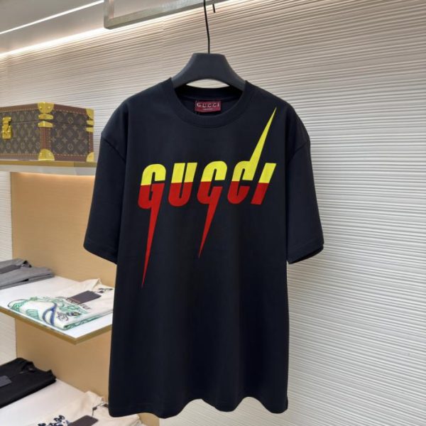 designer,replica,clothing,fake,1:1,lv,luxury,high quality Gucci Rivet Print Crew Neck Pullover T-Shirt, Item No. 1683038-X95(FHASR)