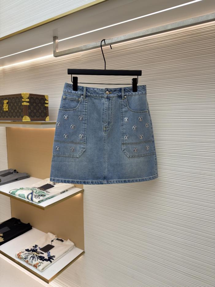 designer,replica,clothing,fake,1:1,lv,luxury,high quality LOUIS VUITTON Pocket Letter Sequin Jacquard Mini Skirt, Item No. 1683143-A90(3QMSK) designer,replica,clothing,fake,1:1,lv,luxury,high quality LOUIS VUITTON Pocket Letter Sequin Jacquard Mini Skirt, Item No. 1683143-A90(3QMSK)