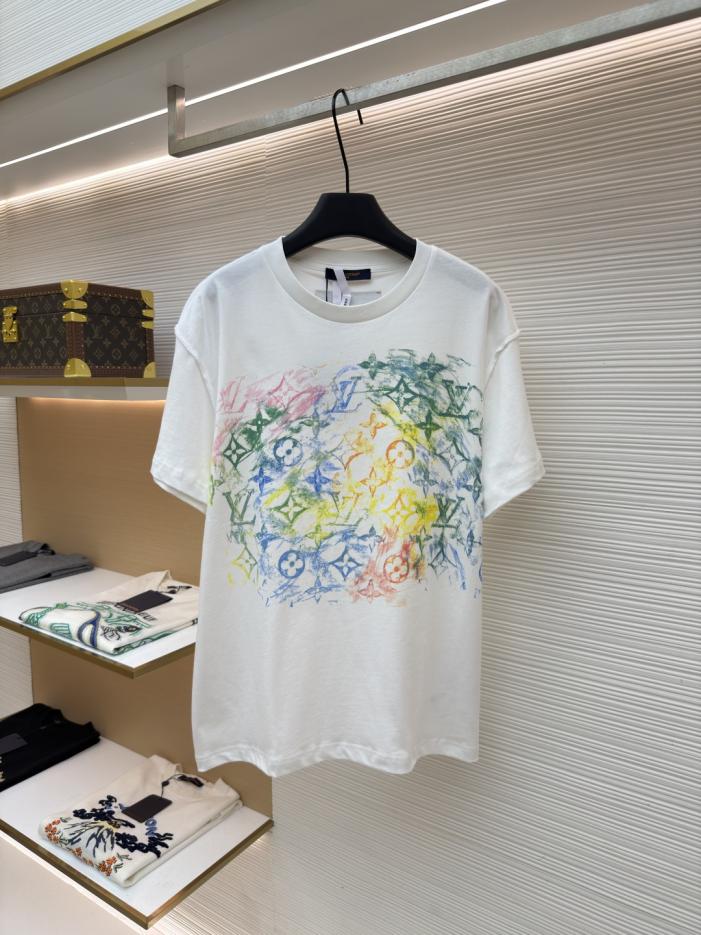designer,replica,clothing,fake,1:1,lv,luxury,high quality LOUIS VUITTON All-over Color Print Crew Neck Short-Sleeve T-Shirt, Item No. 1683040-A00(Z886X) designer,replica,clothing,fake,1:1,lv,luxury,high quality LOUIS VUITTON All-over Color Print Crew Neck Short-Sleeve T-Shirt, Item No. 1683040-A00(Z886X)