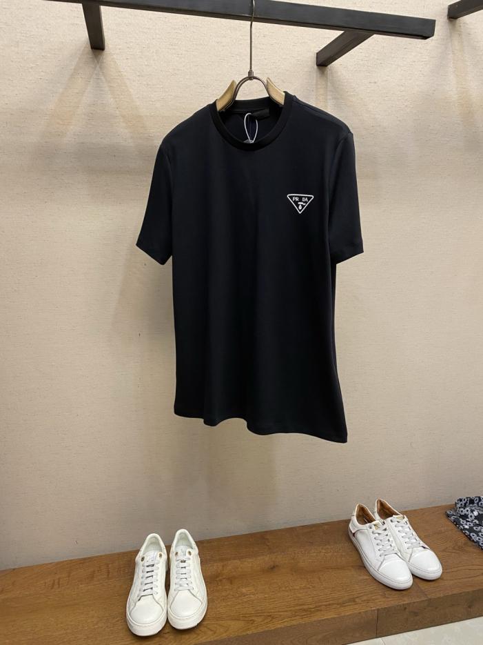 designer,replica,clothing,fake,1:1,lv,luxury,high quality Prada letter print crew neck short-sleeve T-shirt (3KKHT) designer,replica,clothing,fake,1:1,lv,luxury,high quality Prada letter print crew neck short-sleeve T-shirt (3KKHT)