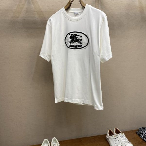 designer,replica,clothing,fake,1:1,lv,luxury,high quality Burberry Patchwork Pony Crew Neck Short-Sleeve T-Shirt Available in Black, White, and Blue (0OLMY)