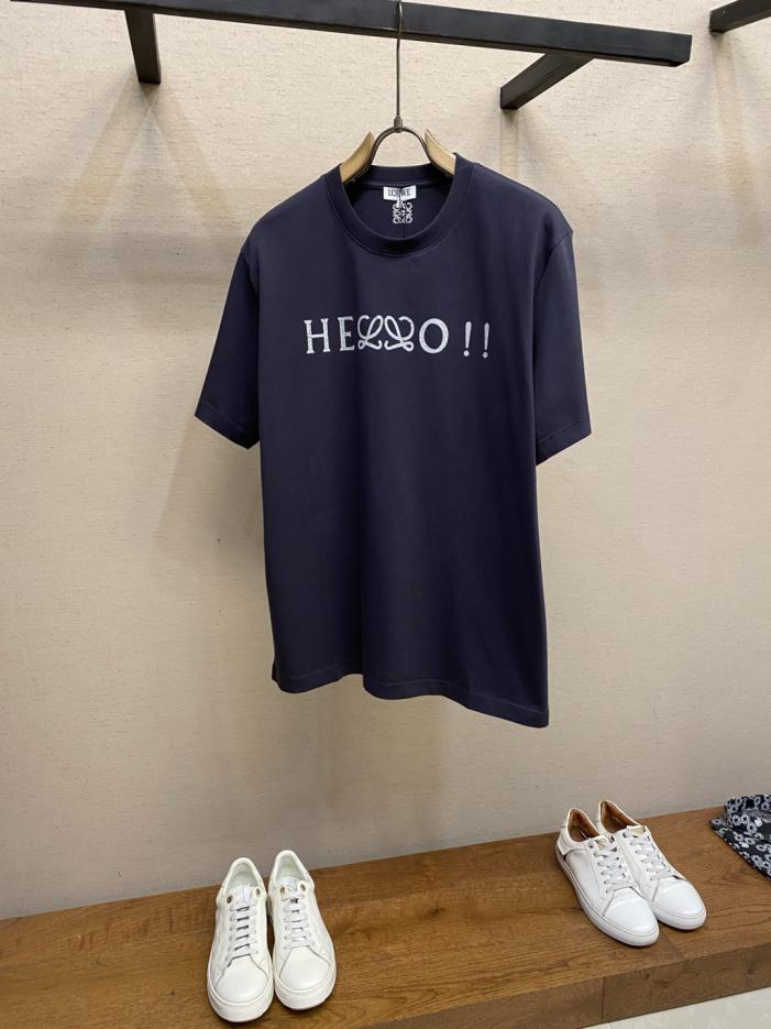 designer,replica,clothing,fake,1:1,lv,luxury,high quality Loewe early spring cotton short-sleeve T-shirt. Features a Hello Anagram print on the front (6OA33). designer,replica,clothing,fake,1:1,lv,luxury,high quality Loewe early spring cotton short-sleeve T-shirt. Features a Hello Anagram print on the front (6OA33).