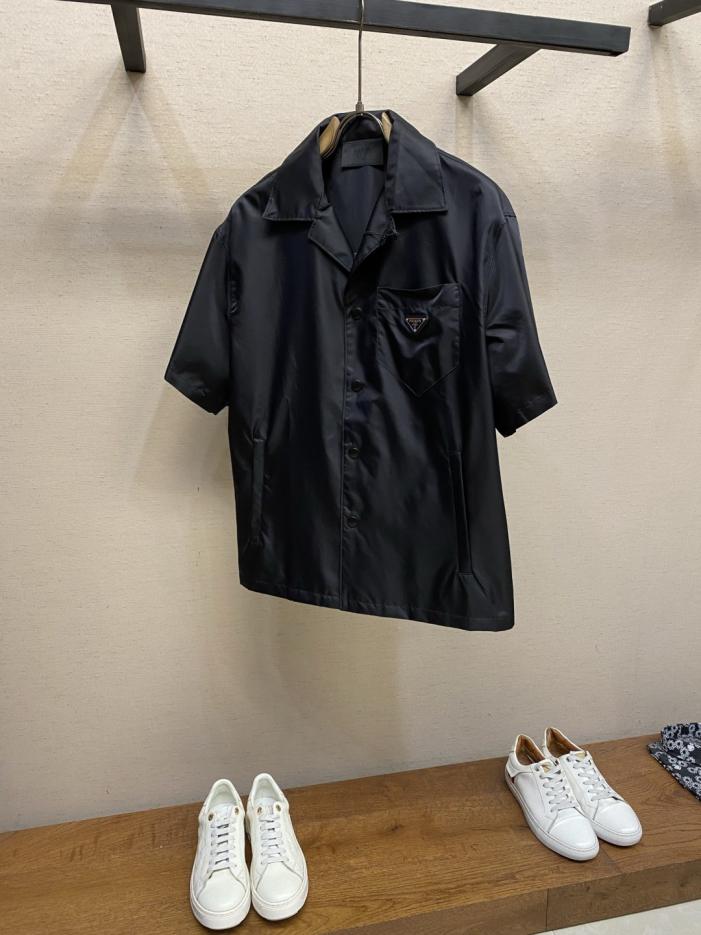 designer,replica,clothing,fake,1:1,lv,luxury,high quality Prada nylon short-sleeved shirt, loose fit (3MOZQ) designer,replica,clothing,fake,1:1,lv,luxury,high quality Prada nylon short-sleeved shirt, loose fit (3MOZQ)