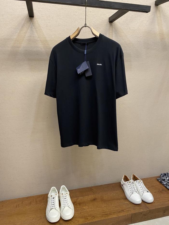 designer,replica,clothing,fake,1:1,lv,luxury,high quality Prada embroidered small letter four-color pure cotton short-sleeved T-shirt (W930W) designer,replica,clothing,fake,1:1,lv,luxury,high quality Prada embroidered small letter four-color pure cotton short-sleeved T-shirt (W930W)