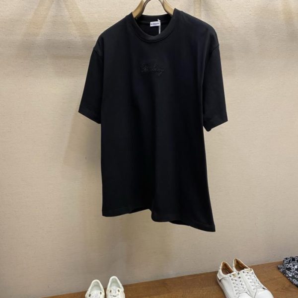 designer,replica,clothing,fake,1:1,lv,luxury,high quality Burberry New 100% Cotton Crew Neck Short-Sleeve T-Shirt with Logo Check Applique Embroidery, Loose Fit, Unisex (ZGU6T)