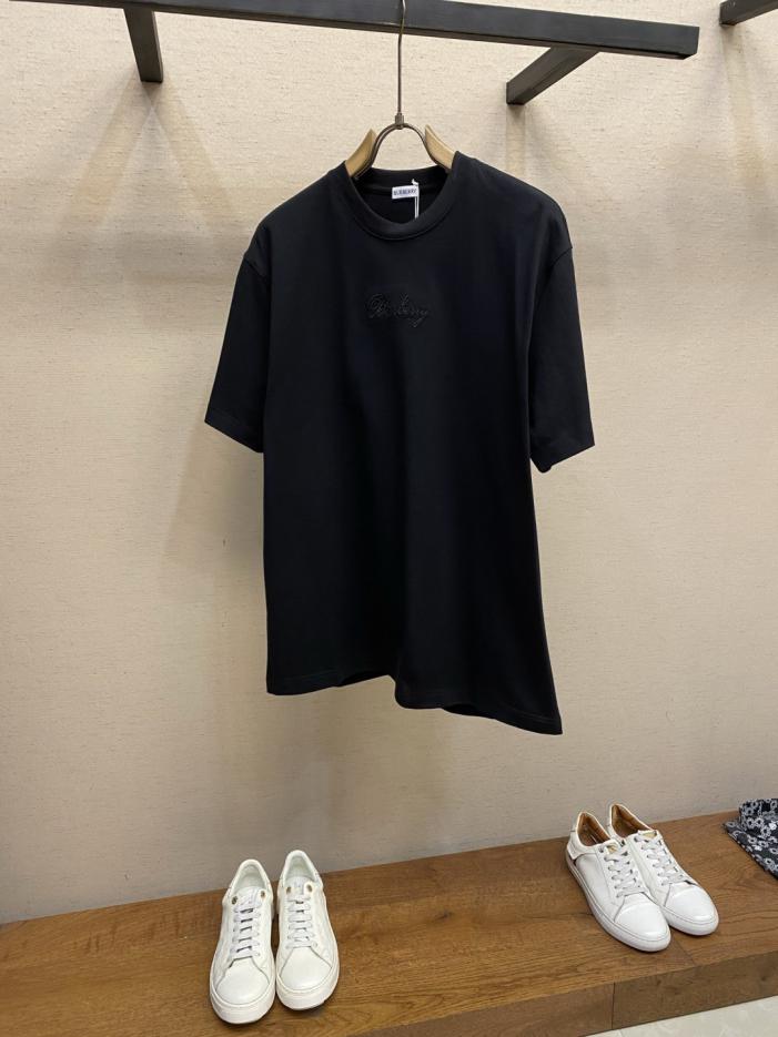designer,replica,clothing,fake,1:1,lv,luxury,high quality Burberry New 100% Cotton Crew Neck Short-Sleeve T-Shirt with Logo Check Applique Embroidery, Loose Fit, Unisex (ZGU6T) designer,replica,clothing,fake,1:1,lv,luxury,high quality Burberry New 100% Cotton Crew Neck Short-Sleeve T-Shirt with Logo Check Applique Embroidery, Loose Fit, Unisex (ZGU6T)